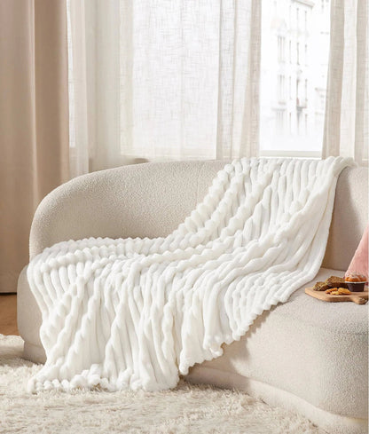 Couverture rechauffante en laine polaire Hallo